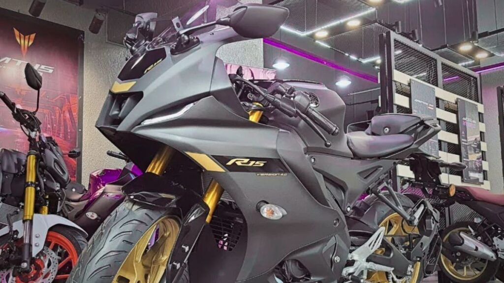 Yamaha R15 V4 2025